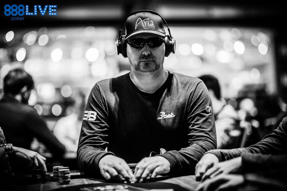 Cash Game vs Tournament Poker - Phil Hellmuth