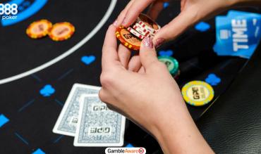 How to Use the Poker Dark Bet and Whether You Should Add it to Your Poker Arsenal